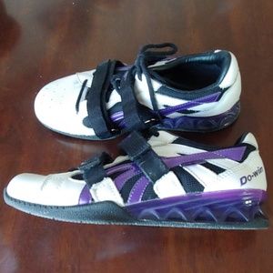 Women's weightlifting shoes